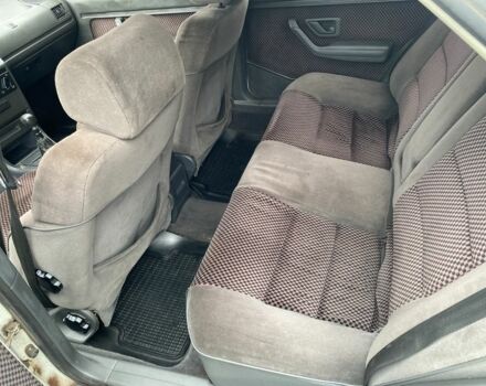 Белый Пежо 405, объемом двигателя 2 л и пробегом 160 тыс. км за 800 $, фото 6 на Automoto.ua