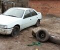 Белый Пежо 405, объемом двигателя 1.9 л и пробегом 300 тыс. км за 357 $, фото 1 на Automoto.ua