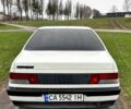 Белый Пежо 405, объемом двигателя 1.6 л и пробегом 250 тыс. км за 960 $, фото 3 на Automoto.ua