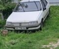 Белый Пежо 405, объемом двигателя 1 л и пробегом 35 тыс. км за 300 $, фото 4 на Automoto.ua