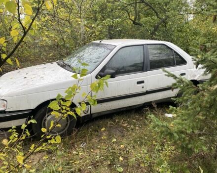 Белый Пежо 405, объемом двигателя 1.6 л и пробегом 200 тыс. км за 483 $, фото 1 на Automoto.ua