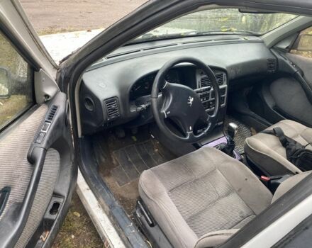 Белый Пежо 405, объемом двигателя 1.6 л и пробегом 200 тыс. км за 483 $, фото 2 на Automoto.ua