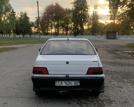 Белый Пежо 405, объемом двигателя 0 л и пробегом 1000 тыс. км за 700 $, фото 1 на Automoto.ua