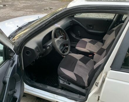 Белый Пежо 405, объемом двигателя 0 л и пробегом 1000 тыс. км за 700 $, фото 5 на Automoto.ua