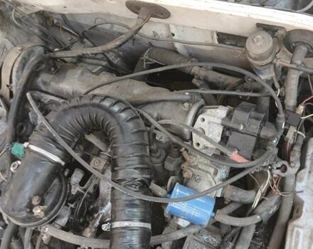 Белый Пежо 405, объемом двигателя 1.6 л и пробегом 400 тыс. км за 400 $, фото 6 на Automoto.ua