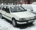 Белый Пежо 405, объемом двигателя 1.6 л и пробегом 335 тыс. км за 2500 $, фото 1 на Automoto.ua