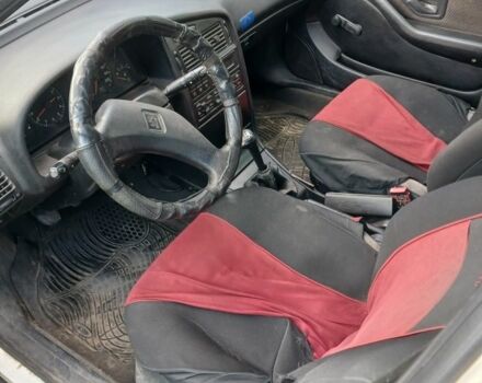 Білий Пежо 405, об'ємом двигуна 0 л та пробігом 350 тис. км за 1073 $, фото 4 на Automoto.ua