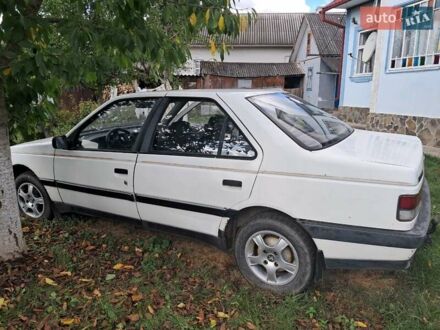 Белый Пежо 405, объемом двигателя 1.6 л и пробегом 400 тыс. км за 400 $, фото 1 на Automoto.ua