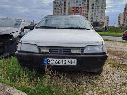 Пежо 405 1990 в Львове на Automoto.ua Белый Пежо 405, объемом двигателя 1.6 л и пробегом 200 тыс. км за 1000 $, фото 1 на Automoto.ua