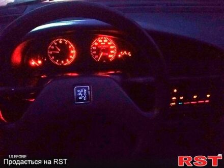 Пежо 405 1995 в Днепре (Днепропетровске) на Automoto.ua Белый Пежо 405, объемом двигателя 1.6 л и пробегом 281 тыс. км за 1600 $, фото 1 на Automoto.ua
