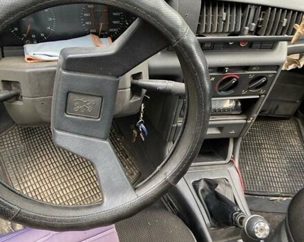 Чорний Пежо 405, об'ємом двигуна 1.9 л та пробігом 200 тис. км за 799 $, фото 4 на Automoto.ua