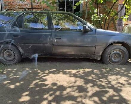 Черный Пежо 405, объемом двигателя 1.6 л и пробегом 300 тыс. км за 700 $, фото 8 на Automoto.ua
