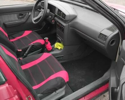 Красный Пежо 405, объемом двигателя 1.6 л и пробегом 323 тыс. км за 1200 $, фото 11 на Automoto.ua