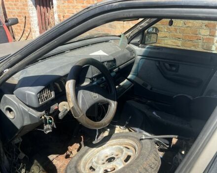 Красный Пежо 405, объемом двигателя 1.6 л и пробегом 999 тыс. км за 596 $, фото 6 на Automoto.ua