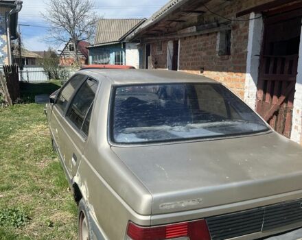 Красный Пежо 405, объемом двигателя 1.6 л и пробегом 999 тыс. км за 596 $, фото 5 на Automoto.ua