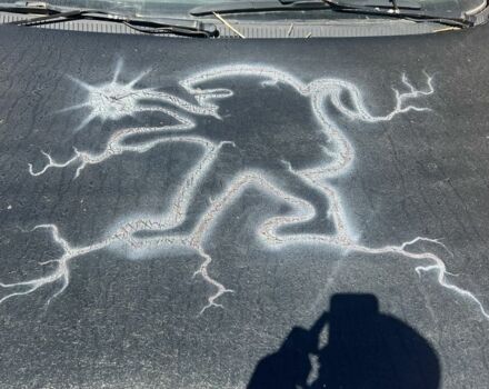 Красный Пежо 405, объемом двигателя 1.6 л и пробегом 999 тыс. км за 596 $, фото 1 на Automoto.ua