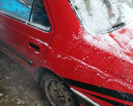 Красный Пежо 405, объемом двигателя 1.4 л и пробегом 230 тыс. км за 900 $, фото 4 на Automoto.ua