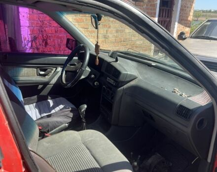 Красный Пежо 405, объемом двигателя 1.6 л и пробегом 999 тыс. км за 596 $, фото 11 на Automoto.ua