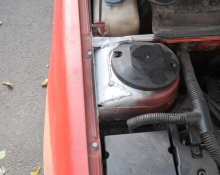 Красный Пежо 405, объемом двигателя 1.8 л и пробегом 340 тыс. км за 239 $, фото 5 на Automoto.ua