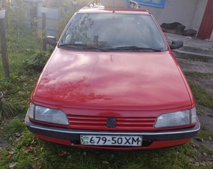 Красный Пежо 405, объемом двигателя 0 л и пробегом 350 тыс. км за 1200 $, фото 2 на Automoto.ua