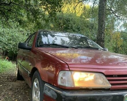 Красный Пежо 405, объемом двигателя 1.9 л и пробегом 300 тыс. км за 548 $, фото 1 на Automoto.ua