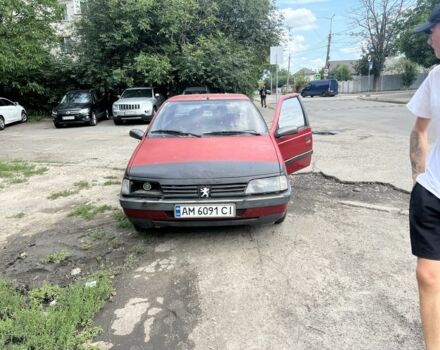 Красный Пежо 405, объемом двигателя 1.9 л и пробегом 380 тыс. км за 450 $, фото 1 на Automoto.ua
