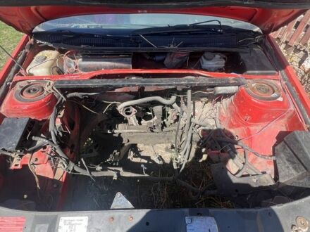 Червоний Пежо 405, об'ємом двигуна 1.6 л та пробігом 999 тис. км за 596 $, фото 1 на Automoto.ua