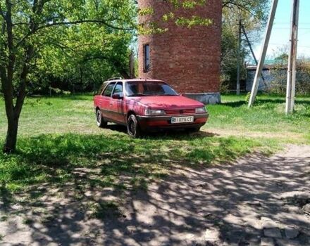 Красный Пежо 405, объемом двигателя 1.9 л и пробегом 350 тыс. км за 1400 $, фото 1 на Automoto.ua