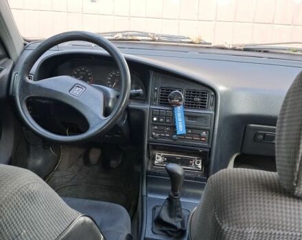 Красный Пежо 405, объемом двигателя 1.8 л и пробегом 340 тыс. км за 239 $, фото 1 на Automoto.ua