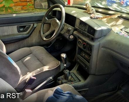 Пежо 405, об'ємом двигуна 1.6 л та пробігом 0 тис. км за 1000 $, фото 1 на Automoto.ua