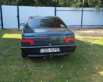 Серый Пежо 405, объемом двигателя 1.4 л и пробегом 252 тыс. км за 1200 $, фото 3 на Automoto.ua