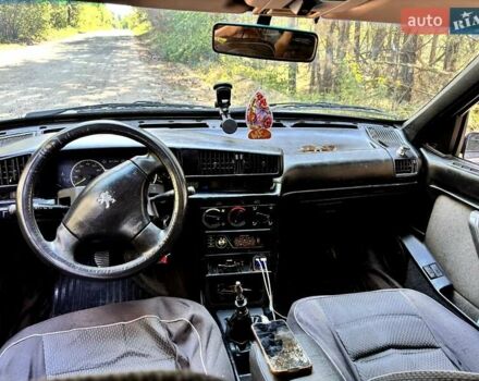 Сірий Пежо 405, об'ємом двигуна 1.58 л та пробігом 300 тис. км за 1400 $, фото 2 на Automoto.ua