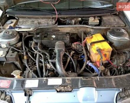 Серый Пежо 405, объемом двигателя 0 л и пробегом 300 тыс. км за 900 $, фото 4 на Automoto.ua