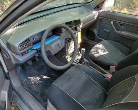 Сірий Пежо 405, об'ємом двигуна 1.6 л та пробігом 3 тис. км за 25000 $, фото 6 на Automoto.ua