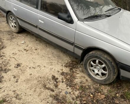 Серый Пежо 405, объемом двигателя 1.9 л и пробегом 350 тыс. км за 1100 $, фото 1 на Automoto.ua