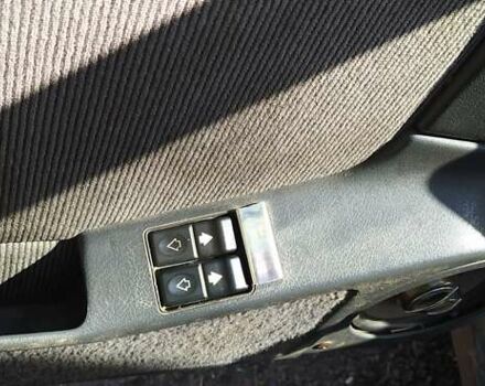 Серый Пежо 405, объемом двигателя 1.9 л и пробегом 220 тыс. км за 475 $, фото 22 на Automoto.ua