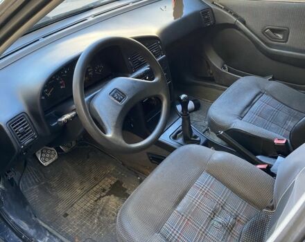 Серый Пежо 405, объемом двигателя 1.6 л и пробегом 200 тыс. км за 550 $, фото 6 на Automoto.ua