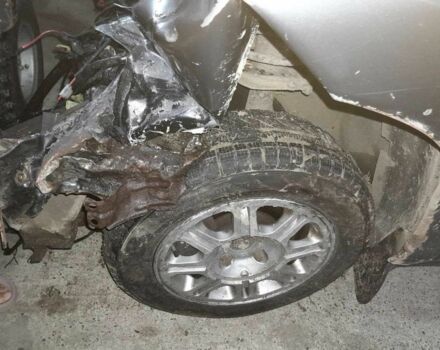 Сірий Пежо 405, об'ємом двигуна 1.8 л та пробігом 177 тис. км за 500 $, фото 4 на Automoto.ua