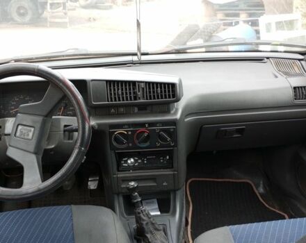 Серый Пежо 405, объемом двигателя 1.6 л и пробегом 1 тыс. км за 1050 $, фото 5 на Automoto.ua