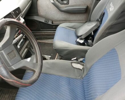 Серый Пежо 405, объемом двигателя 1.6 л и пробегом 1 тыс. км за 1050 $, фото 7 на Automoto.ua