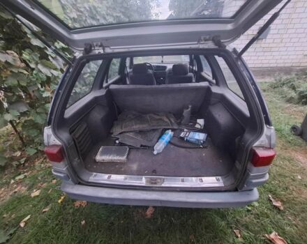 Сірий Пежо 405, об'ємом двигуна 1.6 л та пробігом 343 тис. км за 725 $, фото 1 на Automoto.ua