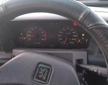 Серый Пежо 405, объемом двигателя 1.9 л и пробегом 150 тыс. км за 1000 $, фото 1 на Automoto.ua