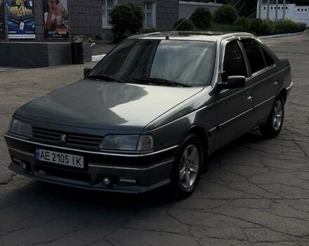 Серый Пежо 405, объемом двигателя 1.9 л и пробегом 292 тыс. км за 2000 $, фото 1 на Automoto.ua