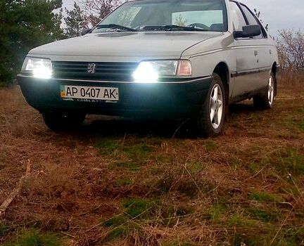 Сірий Пежо 405, об'ємом двигуна 1.6 л та пробігом 300 тис. км за 1500 $, фото 1 на Automoto.ua