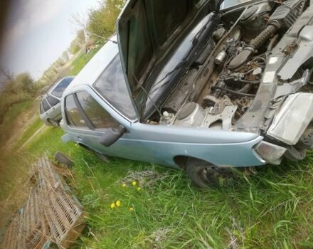 Синий Пежо 405, объемом двигателя 1.6 л и пробегом 288 тыс. км за 476 $, фото 3 на Automoto.ua