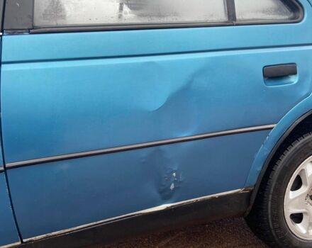 Синий Пежо 405, объемом двигателя 1.9 л и пробегом 295 тыс. км за 800 $, фото 4 на Automoto.ua