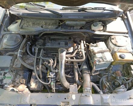 Синій Пежо 405, об'ємом двигуна 1.6 л та пробігом 205 тис. км за 846 $, фото 4 на Automoto.ua