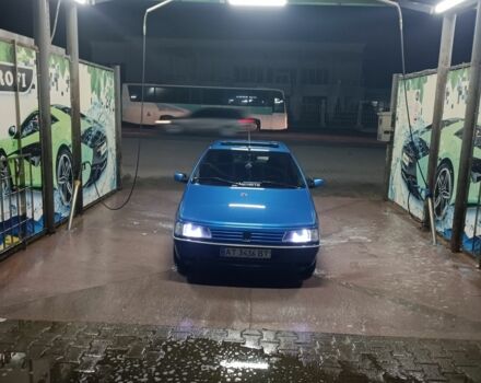 Синий Пежо 405, объемом двигателя 2 л и пробегом 340 тыс. км за 1700 $, фото 2 на Automoto.ua