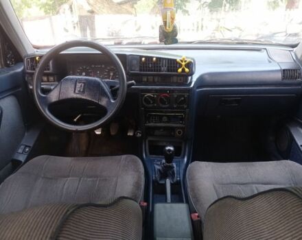 Синій Пежо 405, об'ємом двигуна 1.9 л та пробігом 200 тис. км за 750 $, фото 5 на Automoto.ua