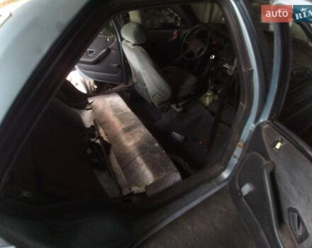 Синий Пежо 405, объемом двигателя 1.8 л и пробегом 300 тыс. км за 1199 $, фото 7 на Automoto.ua
